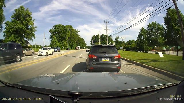 PA HXL3507 Subaru Tribeca Cuts me off on left turn.