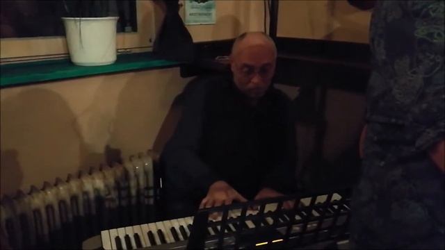 Ickes Open Stage: Ossternhagen feat. Kulle (Git./Voc.) und Holger Klatt (Harp)... am 4.10.17-Mit 18