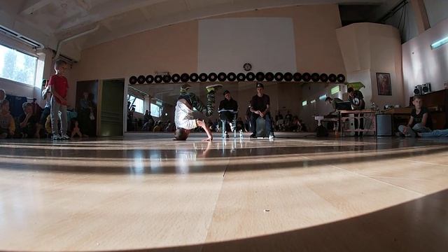 Иванков Алесей vs Суриков Артем vs Шахбазов Артур / 2 круг / 6-9 лет смотреть онлайн