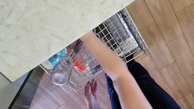 Сегодня не хотелось говорить, но хотелось снимать/Один день с Щепоткиной/Наша новая жизнь в России смотреть онлайн