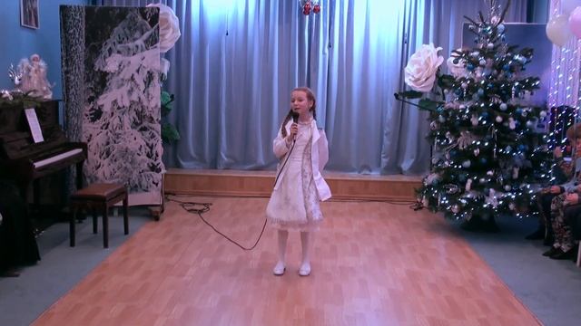 Новогодний праздник. 3-й класс (21 декабря 2022) смотреть онлайн