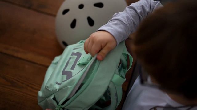 Scoot & Ride Highwaykick 3 LED - Hulajnoga składana ze świecącymi kółkami смотреть онлайн