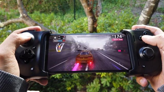 Asphalt 9 using Razer Kishi on Pixel 4XL смотреть онлайн