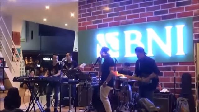 Can't help it by Bona Pascal Java jazz 2016 (cover) смотреть онлайн