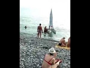 Катамаран из пластиковых бутылок.