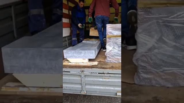 Раковина из бетона уехала к заказчику