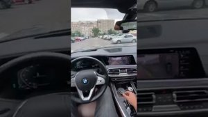 Пару интересных фишек от BMW Х7.