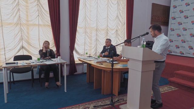 Олег Гаризан о журналистах GagauzInfo, катающихся в Копчаке в машине Исполкома смотреть онлайн