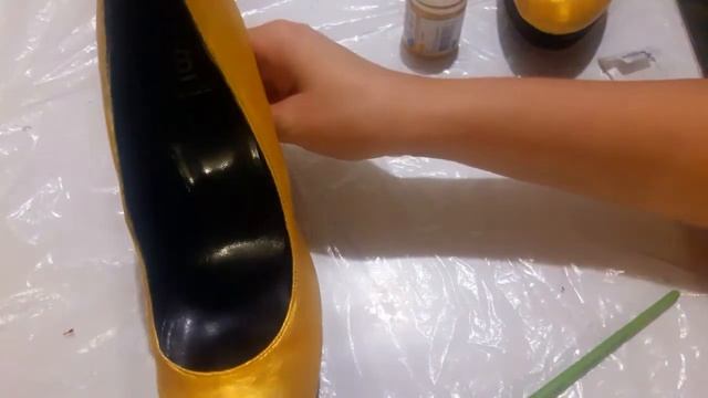 Золотые туфли из старых туфель своими руками! смотреть онлайн