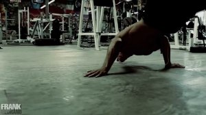 Чудеса на турнике от Франка Медрано (Frank Medrano)