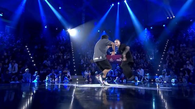 Victor VS Ratin | Red Bull BC One World Final 2015 смотреть онлайн