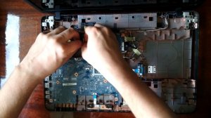 Toshiba Satellite C670. Разборка и чистка.