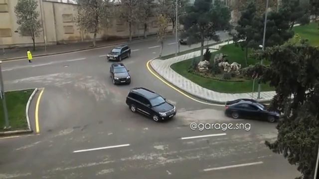 Кортеж президента Азербайджана Ильхама Алиева смотреть онлайн