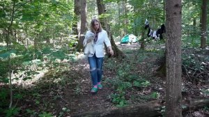 БАБА ЯГА МОМО В РЕАЛЬНОЙ ЖИЗНИ | 24 ЧАСА В ЗАКОЛДОВАННОМ ЛЕСУ В ПАЛАТКЕ С КОТОМ И СОБАКОЙ