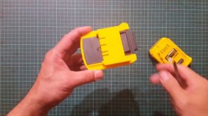 Адаптер (переходник) для использования батарей Dewalt 18в в инструменте Интерскол и Felisatti 18в