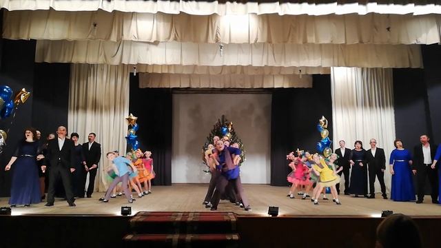 "Пусть будет праздник", подтанцовка на день Энергетика смотреть онлайн