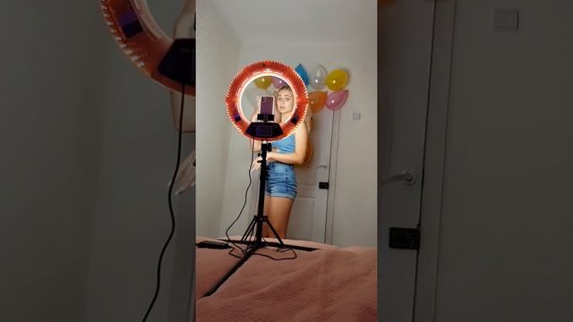 Ваня подарил iPhone 13 Pro. Реакция на подарок | nnotochka смотреть онлайн