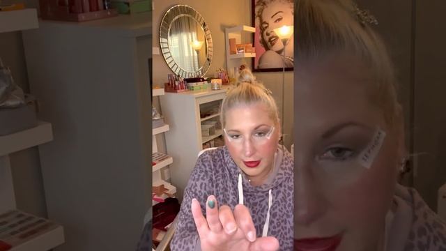 NATASHA DENONA HOLIDAY EXCLUSIVE MINI METRÓPOLIS PALETTE #natashadenona #holiday2021 смотреть онлайн