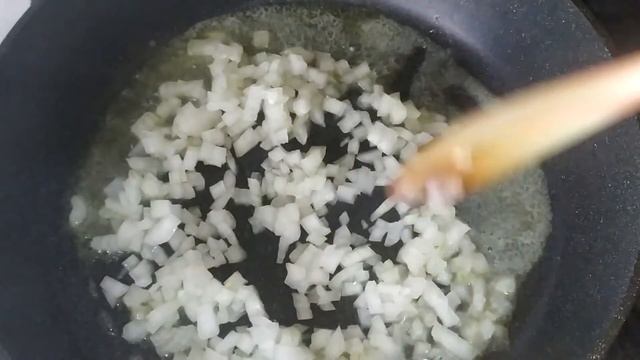 СУП КАРТОФЕЛЬНЫЙ С ЛЕНИВЫМИ ПЕЛЬМЕНЯМИ. БЫСТРО И ВКУСНО. смотреть онлайн