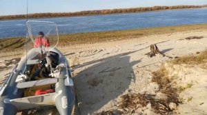 СПУСК ЛОДКИ НА ВОДУ. САМОДЕЛЬНЫЙ ПРИСПОСОБ.