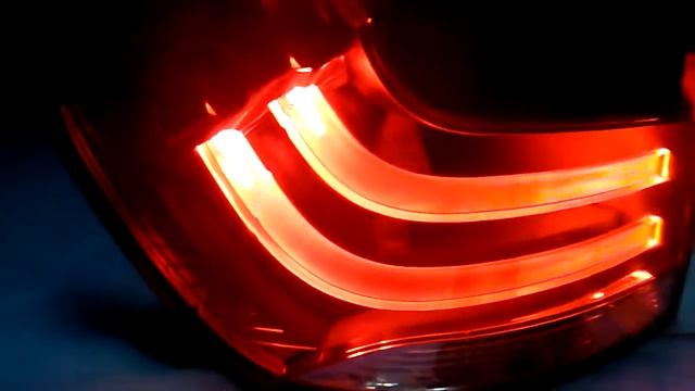 Oryginalne i w 100 sprawne lampy BMW