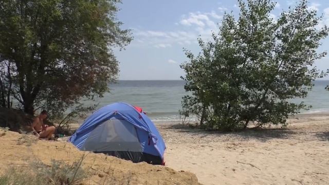 ⛺ 156 часов с палаткой: отдых на берегу, походный быт, обустройство лагеря | серия #1 смотреть онлайн