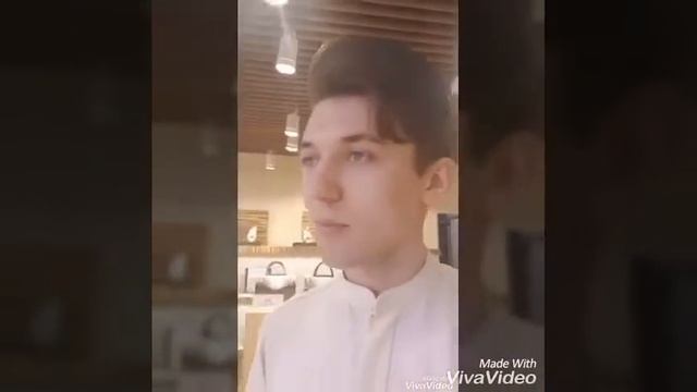 #:)Как одеваются арабские мужчины и женщины в Dubai и Abu Dhabi .