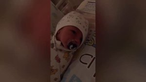 Новорожденный малыш в роддоме, совместное пребывание с мамой