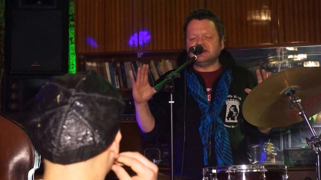 Вадим Степанцов в "Quick Bee Bar" с Приморский Парк по крымским просторам смотреть онлайн