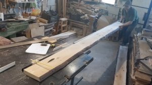 Старый, забытый способ распиливать очень точно и экономно длинные доски.