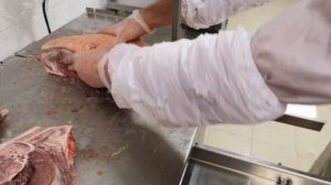 РАСПИЛ МЯСА, ПЕРЕДНИЕ ЧЕТВЕРТИ ТУШ, ГОВЯДИНЫ И СВИНИНЫ