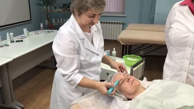 Набор Peeling carboxy therapy для лица и шеи компании Premium смотреть онлайн