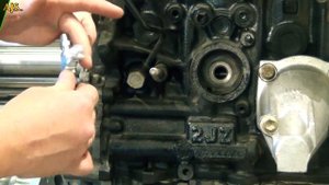 Куда установить датчик температуры масла?