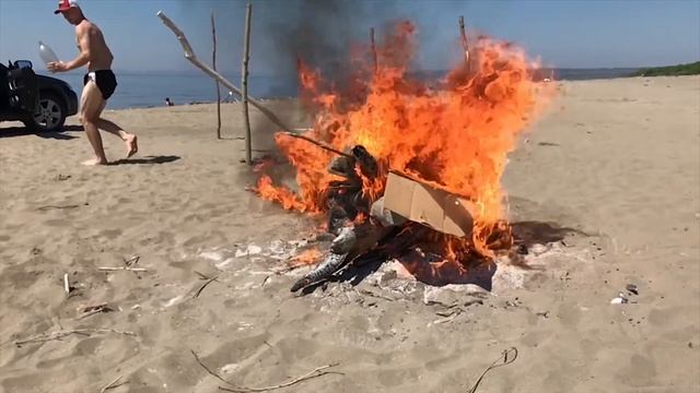 Бензин, спички и песок смотреть онлайн