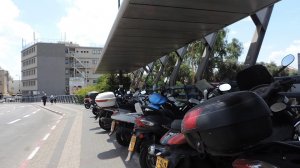 Тель-Авив Железнодорожная станция hа-Агана и мост 23 мая 2017 Tel Aviv Израиль