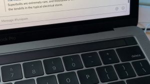 2017 MacBook Pro 13 touch bar strobe light