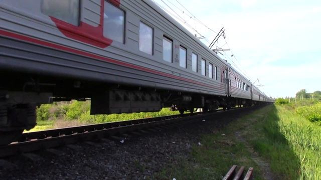 ЧС2К-791 со скорым поездом, перегон Голицино - Новые Полянки смотреть онлайн