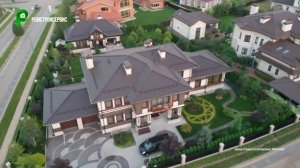 обзор двухэтажного дома в Райтовском стиле