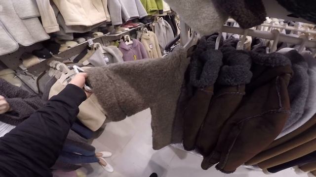 Убийство беременной. Бассаейн с видом на горы. Космическая еда. смотреть онлайн