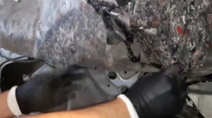 Почему стучат и дребезжат стекла в машине