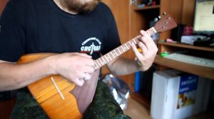 Как играть на балалайке песню Бумбараша "Наплявать"