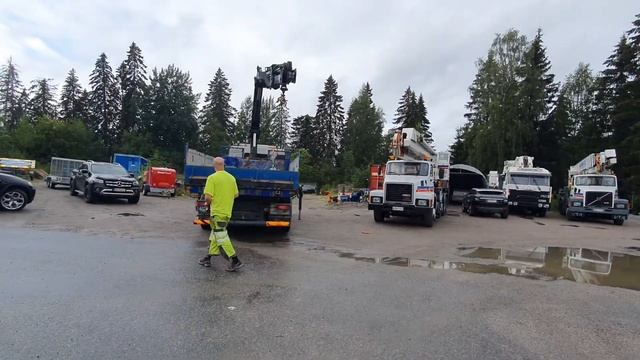 Volvo FE + Hiab 144 смотреть онлайн
