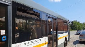Автобус ЛиАЗ-4292.60(1-2-1) следует по маршруту 21 "Левычино - А/в Воскресенск"