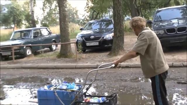 Санбой снимает опаздывающего друга