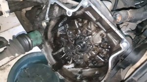 Замена сальника гидро трансформатора акпп 3ст  mazda demio dw