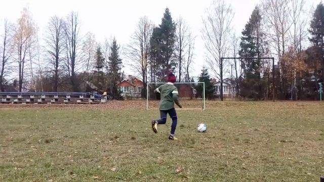 ОБЗОР НА ФУТБОЛЬНЫЙ МЯЧ DEMIX/УДАРЫ/НАКЛБОЛЫ! смотреть онлайн