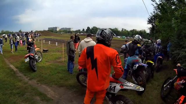 Поехал посмотреть кубок Украины по мотокроссу ?и отбил повороты смотреть онлайн