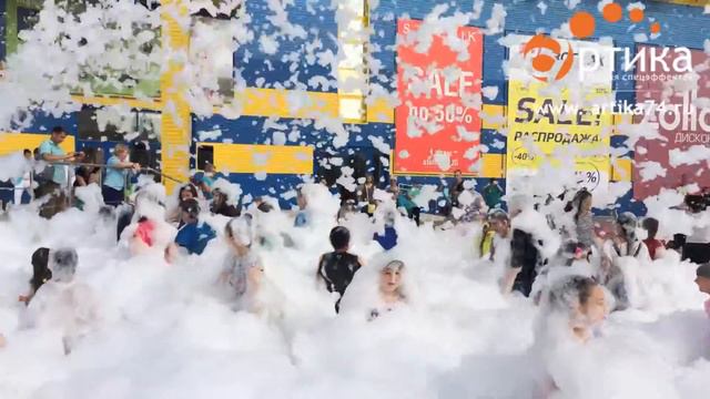 Пенная дискотека у ТК Кольцо г. Челябинск смотреть онлайн