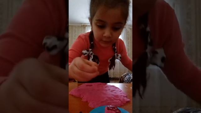 Тортик со свечками от Лейлуши смотреть онлайн