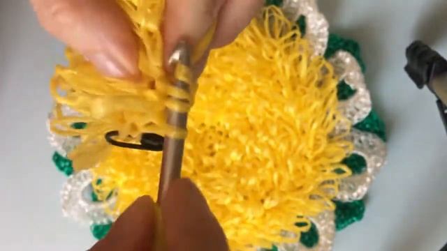 Вязание крючком мочалки "Ромашка". Вывязываем круг.
